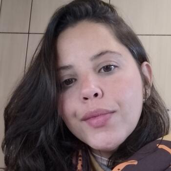 Babysitter in Almirante Tamandaré: Danielle