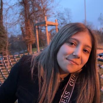 Babysitter in Roanne: Zoé