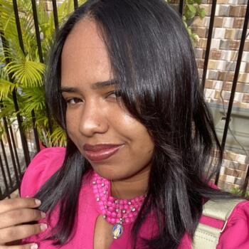 Babysitter in Salvador: Hellen