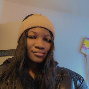 Babysitter a Orbe: Leana