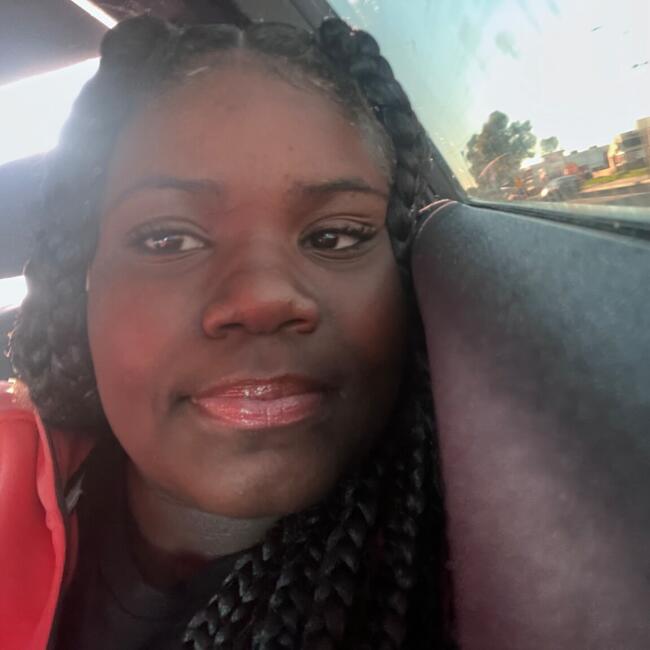 Babysitter in Hemet: Jordyn