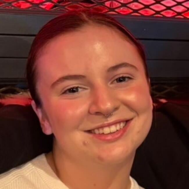 Babysitter in Dublin: Laura