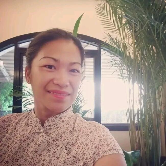 Babysitter in Dubai: Roxan