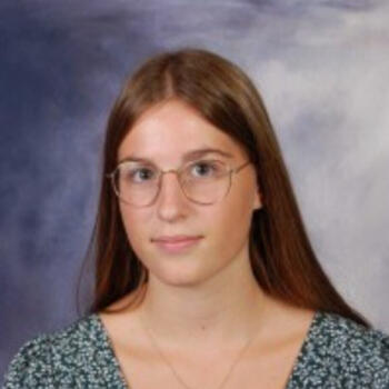 Babysitter in Brest: Manon