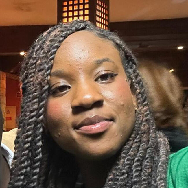 Babysitter em Sintra: Andrea