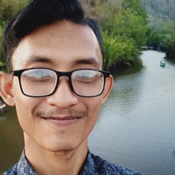 Babysitting job in Tangerang: babysitting job Agy