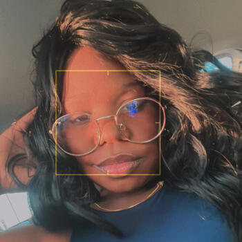 Babysitter Goiânia: Luiza