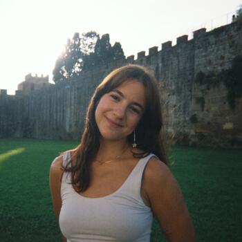 Babysitter in Sintra: Carolina