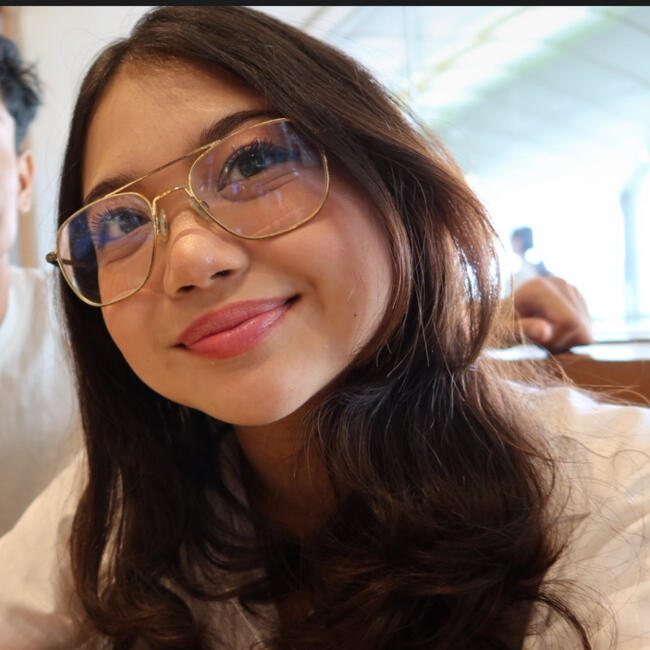 Pengasuh di Kajang: Nadira