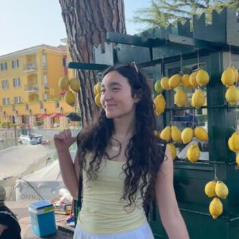 Babysitter in Lisbon: Ana