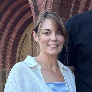 Babysitting job in Canberra: babysitting job Hope