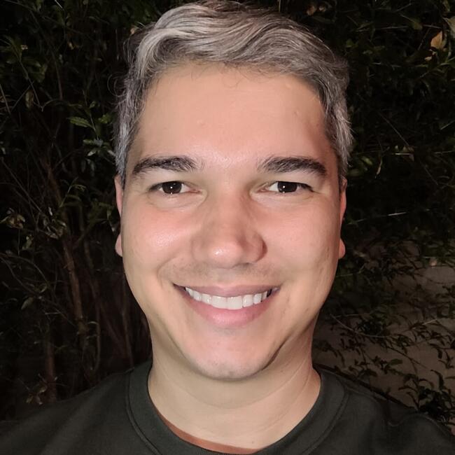 Emprego de babá em Sete Lagoas: Felipe