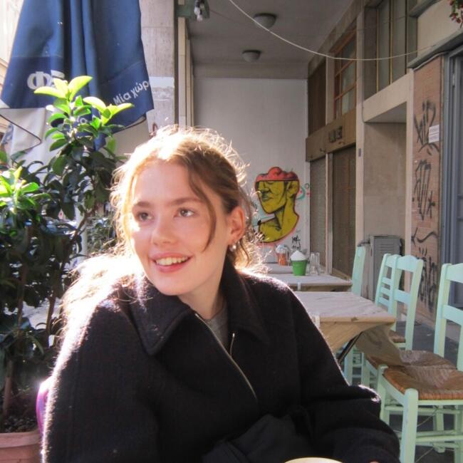 Babysitter in Budapest: Zsuzsi