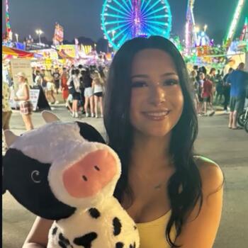 Babysitter in West Des Moines: Faith