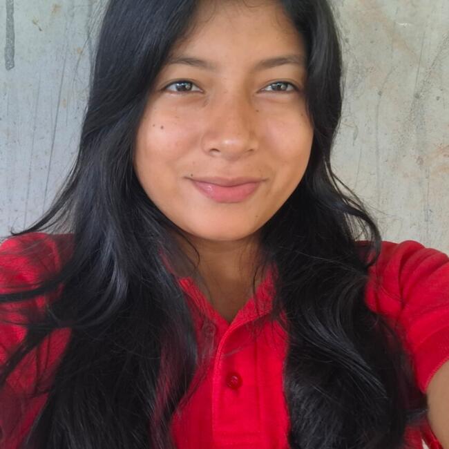 Babysitter in Panama City: Iris