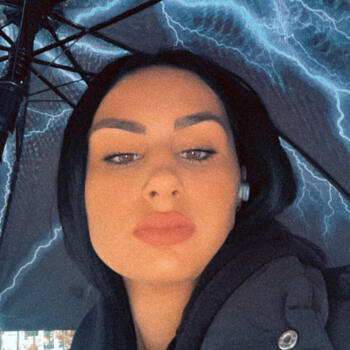 Varuška v Kranj: Sara