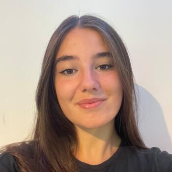 Babysitter in Auvillars: Nina