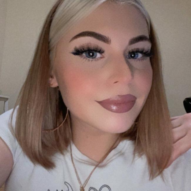 Babysitter in Tournai: Zoe