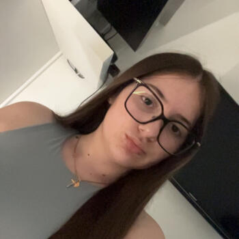 Babysitter in Montlhéry: Carolina