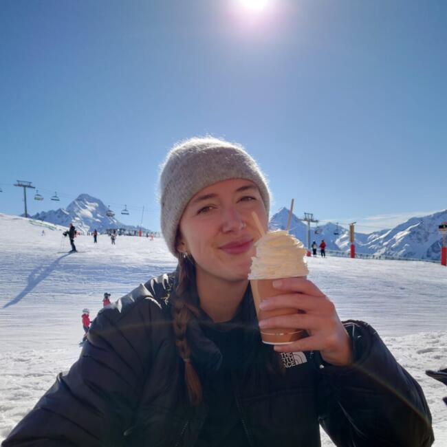 Babysitter in Melbourne: Hannah