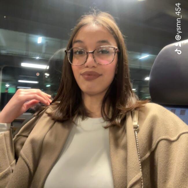 Babysitter in Herserange: Yasmine