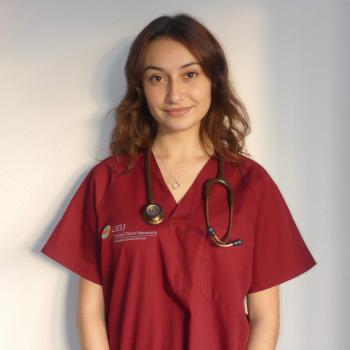Baby-sitter Canohès: Elisa