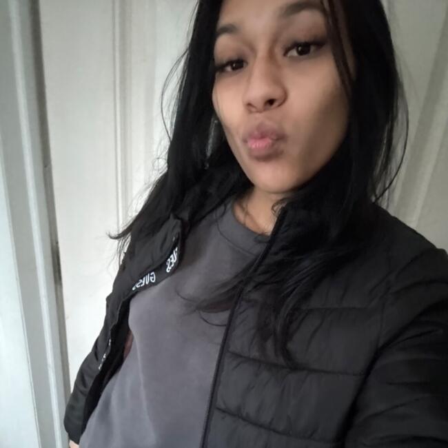 Babysitter in North Bergen: Angela