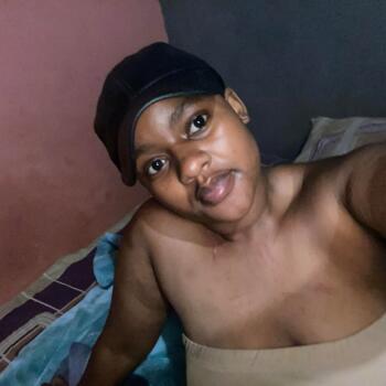 Babysitter in Port Elizabeth: Khwezilomso