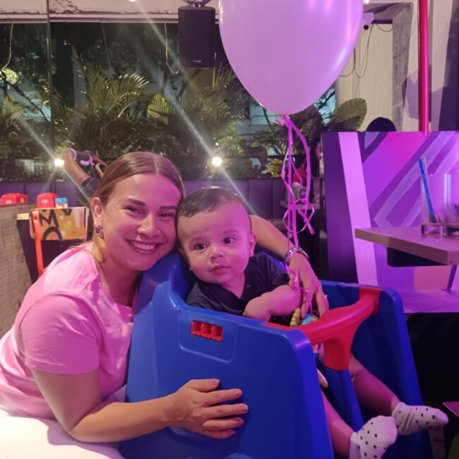 Trabajo para niñera en Floridablanca: Alexandra