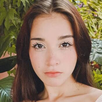 Babysitter in San Isidro de El General: Casey