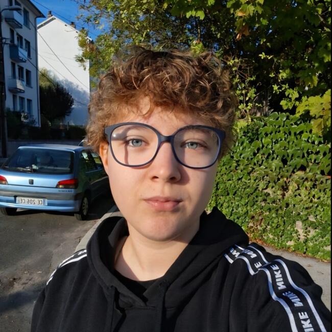 Babysitter in Besançon: Pauline