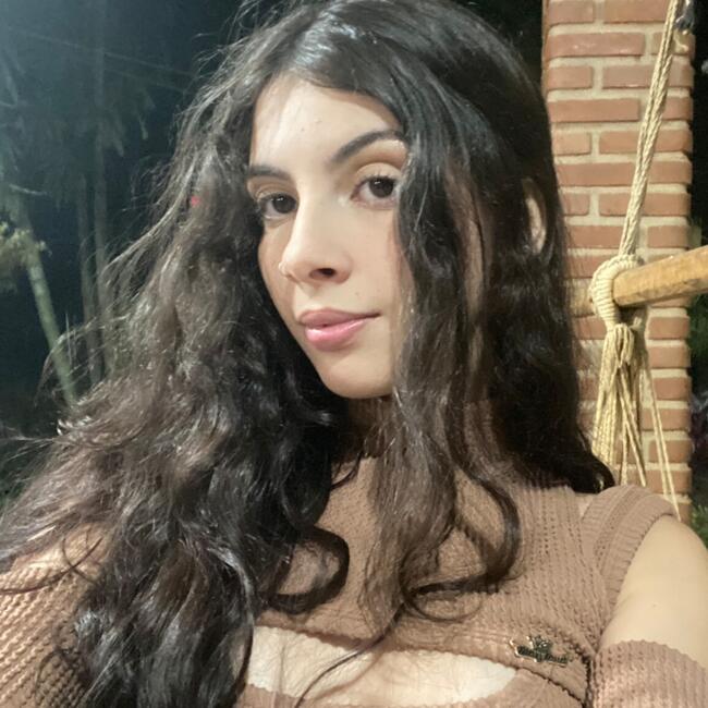 Babysitter in Campinas: Julia