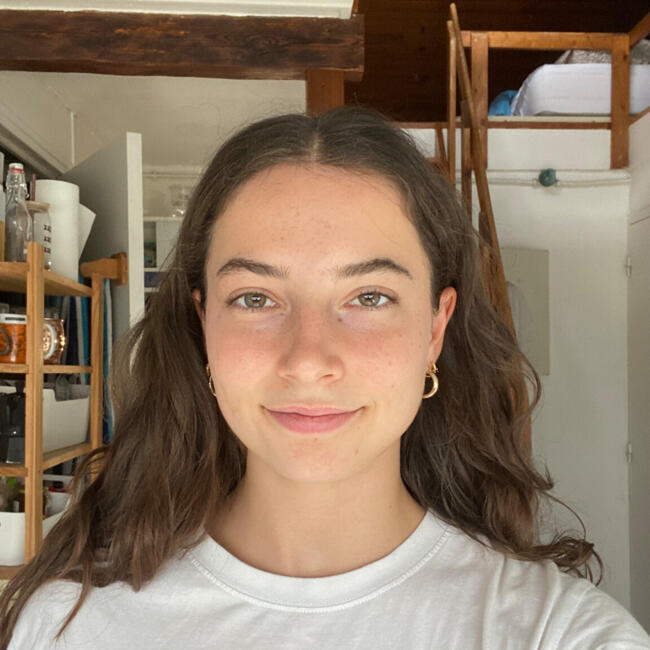 Babysitter in Bordeaux: Héloïse