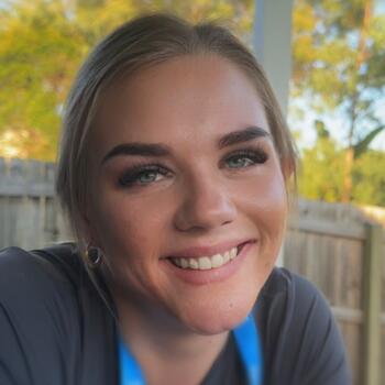 Babysitter Brisbane: Hannah