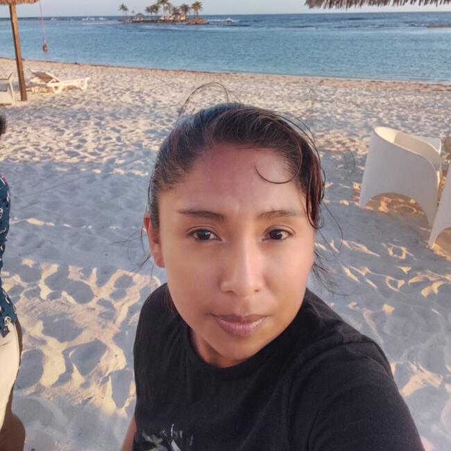 Babysitter in Panama City: Itzel perez