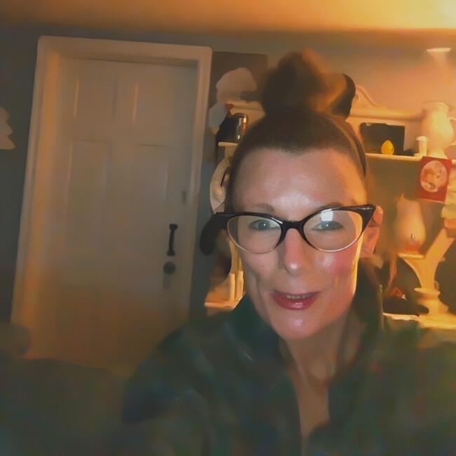 Babysitter in Duryea: Amber