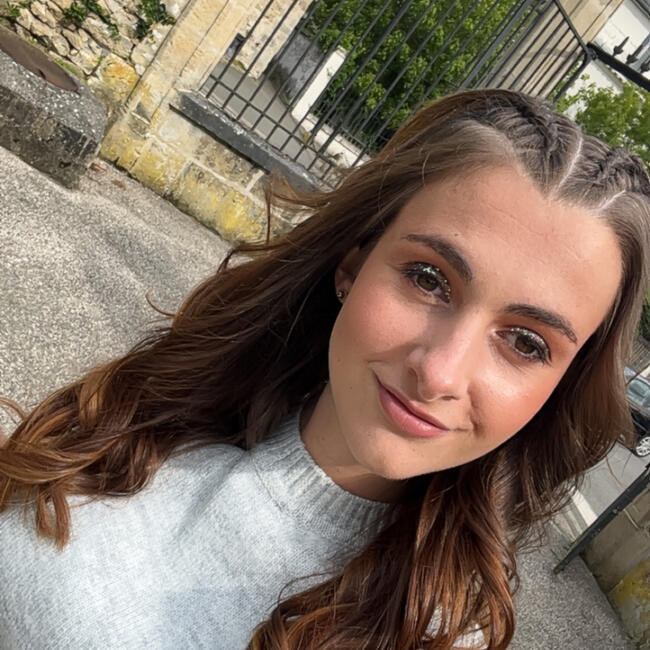 Babysitter in Authevernes: Cassy