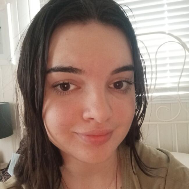 Babysitter in Brisbane: Emily