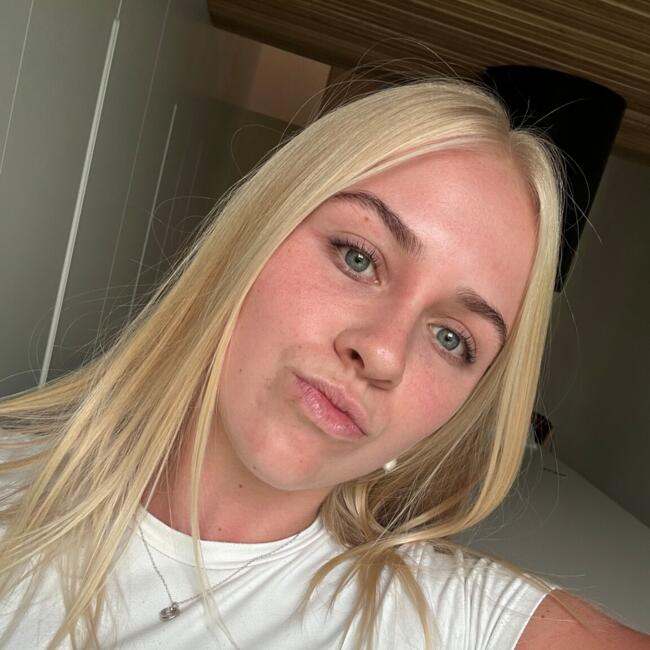 Babysitter in Newcastle: Mary