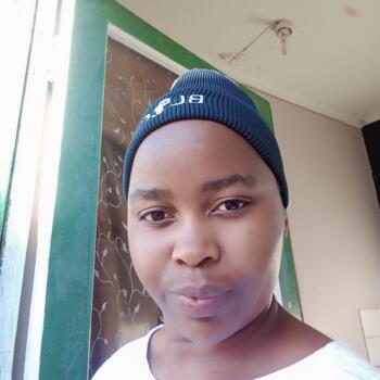 Babysitter in Strand: Sharon