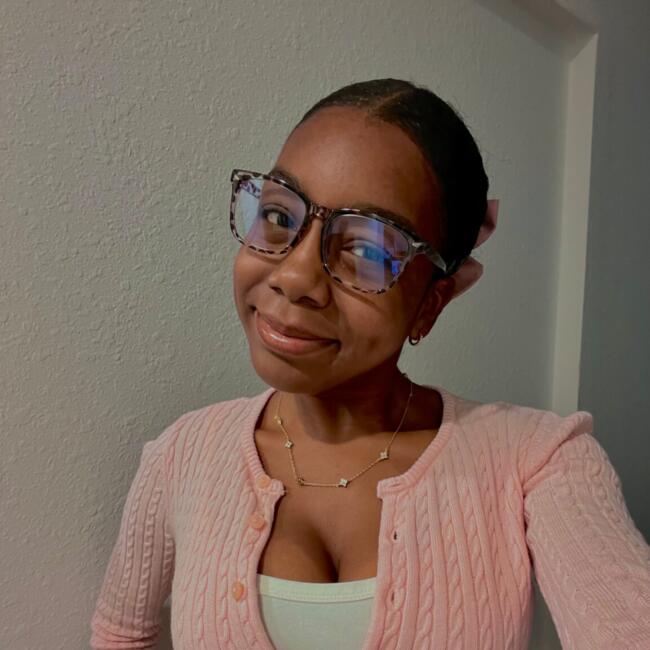 Babysitter in Miami: Isabel
