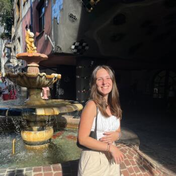 Babysitter in Nantes: Eloïse