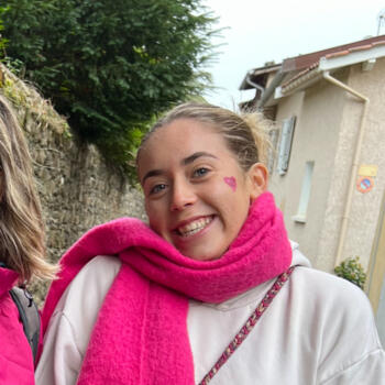 Babysitter in Givors: Loane