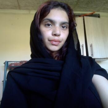 Babysitter in Newlands East: Hadia