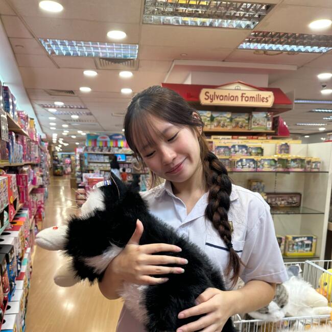 Babysitter in Singapore: Eliz