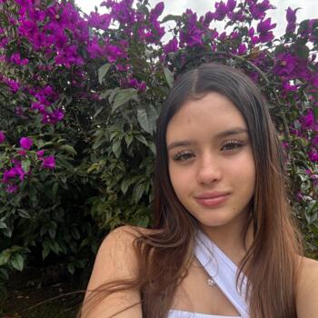 Babysitter in Popayán: Valeria