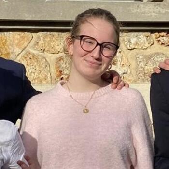 Babysitter in Tours: Bertille