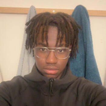 Babysitter in Mantes-la-Ville: Jayden