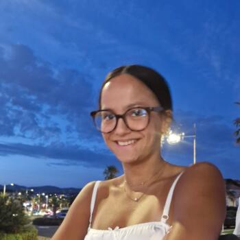 Babysitter in Villefranche-sur-Saône: Elisa