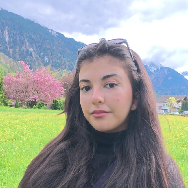 Babysitter in Nancy: Aya